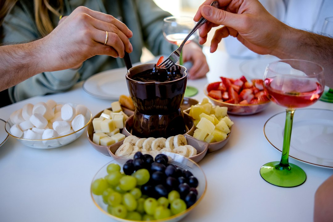 Utforsk Verdenen av Sjokoladefondue: En Søt Reise til Delikate Smaker
